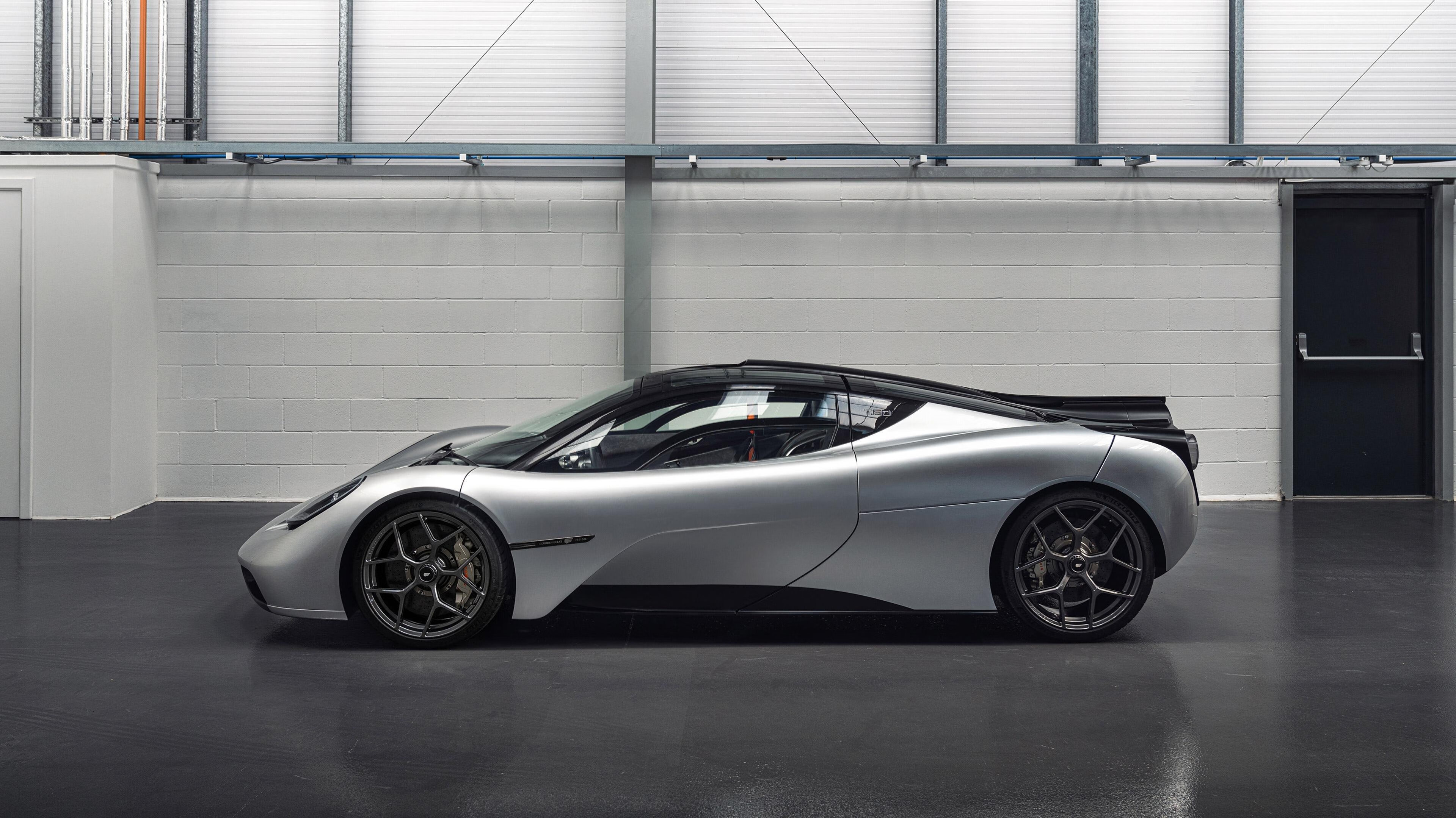 _新颖场地设计:未来感十足的高科技球场_,科幻篮球场