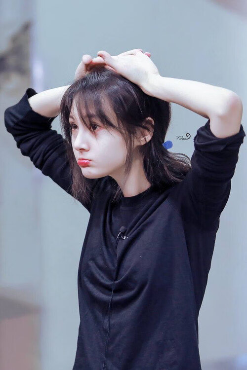 五大联赛比赛场地草皮质量是否干扰技战术发挥，五大联赛草坪